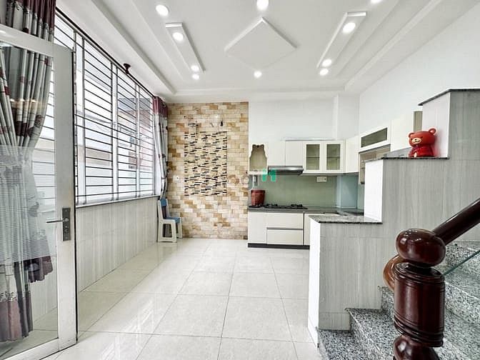 Hình ảnh NHÀ SIÊU ĐẸP ngay trung tâm Quận 10