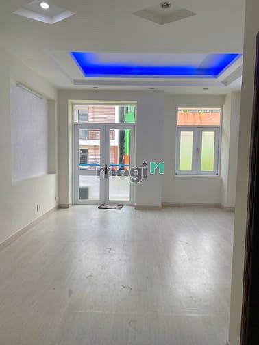Hình ảnh Nhà MT Hát Giang 5.5x25 Hầm.5L.10P.Thang Máy.KD Đa Ngành