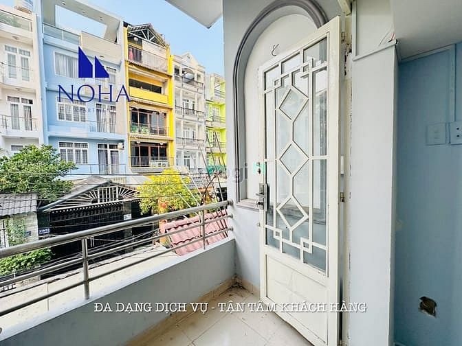 Hình ảnh Cho Thue Duplex 2PN Full Nội Thất Ban Công Tại Công Viên Làng Hoa