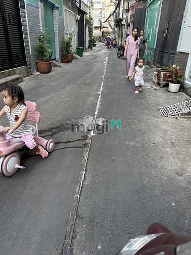 Hình ảnh Siêu phẩm Phan Xích Long - Phú Nhuận
