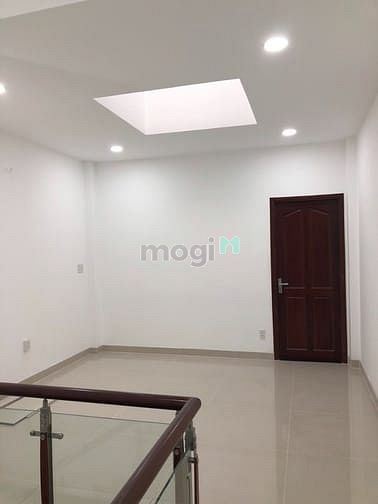 Hình ảnh Cho thuê nhà mặt tiền đường Tên Lửa