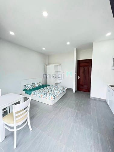 Hình ảnh Cho thuê Studio Quận 1 ban công thoáng view Bờ Kè đầy đủ nội thất