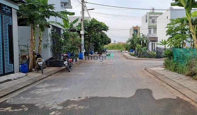 Hình ảnh Bán đất sổ riêng 90m2 thổ cư nằm ngay phường Phước Long A, Tp. Thủ đức