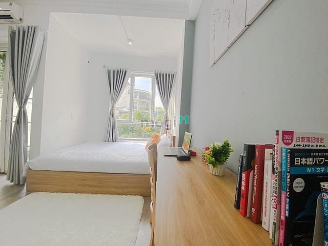 Hình ảnh Siêu phẩm 2PN gần cầu Khánh Hội ban công thoáng đầy đủ nội thất xịn