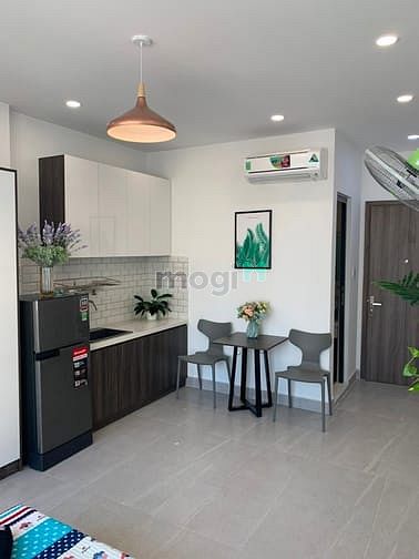 Hình ảnh Cho Thuê phòng bancong, cửa sổ thang máy ở Cô Bắc Cô Giang Q1