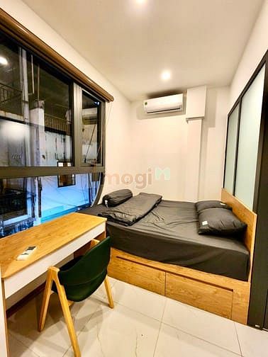 Hình ảnh Trống lại Studio Quận 3 đầy đủ nội thất tiện nghi cửa sổ lớn