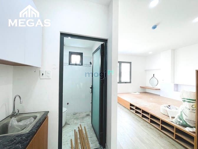 Hình ảnh Cho thuê phòng bancon cửa sổ nội thất đầy đủ thang máy, mới 100%