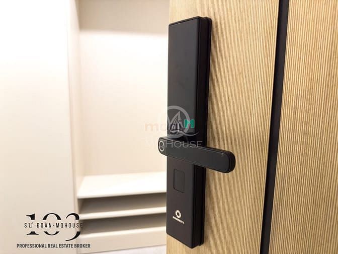 Hình ảnh CHDV gần chợ Tân Định Quận 1 ban công lớn, thoáng, máy giặt riêng