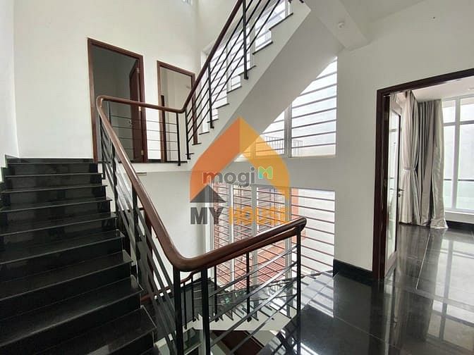 Hình ảnh Ê HỀ Ê HỀ , VILLA 1000 điểm không có nhưng TOẠ LẠC TT THẢO ĐIỀN-Q2