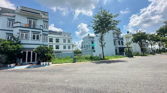 Hình ảnh Bán Đất Trong Khu Đô Thị 5 Sao , Mặt Tiền Đường Đinh Đức Thiện SHR