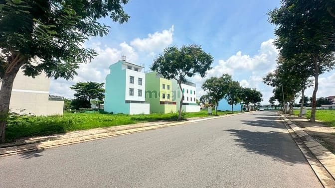 Hình ảnh Bán Đất Trong Khu Đô Thị 5 Sao , Mặt Tiền Đường Đinh Đức Thiện SHR