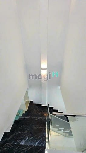 Hình ảnh NHÀ NGON RẺ NHẤT, Hoàng Văn Thụ, P2, Tân Bình, 65m2,1tỷ800, Sổ riêng.
