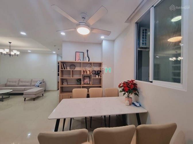 Hình ảnh Cho thuê Oriental Plaza 105m2,3PN,2WC, Nội thất đầy đủ, ở liền