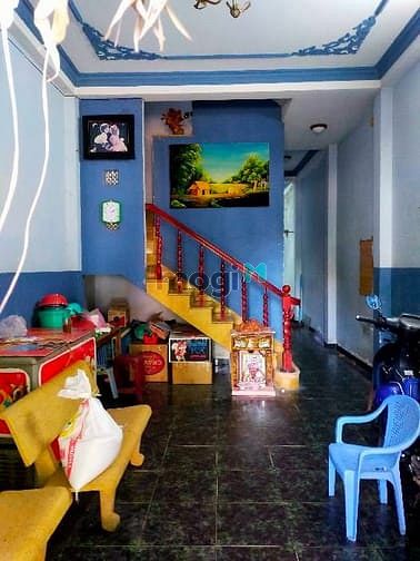 Hình ảnh Bán nhà 3 tấm mặt tiền đường số 32 Tên Lửa