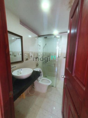 Hình ảnh CHDV Ngay ĐH Công Nghiệp sát vách Phạm Văn Đồng