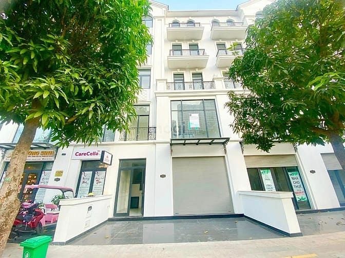 Hình ảnh Nhà phố cho thuê gần vincom có bếp ngăn phòng