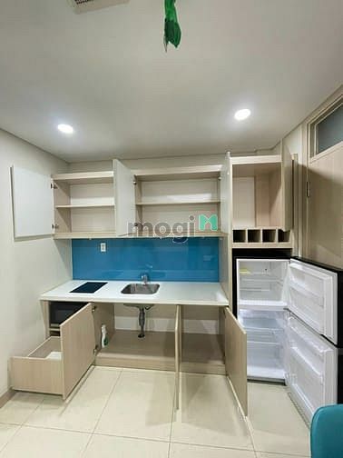 Hình ảnh Trần Hưng Đạo q1, phòng 1n1k, có ban công rộng rãi, thoáng mát