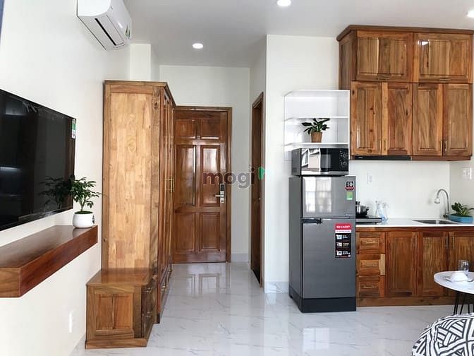 Hình ảnh Cho thuê CHDV có ban công siêu mát ngay Q1