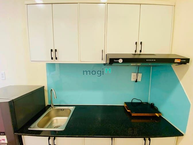 Hình ảnh 1 Phòng Ngủ Tách bếp, Bancon lớn Trần Hưng Đạo Quận 1