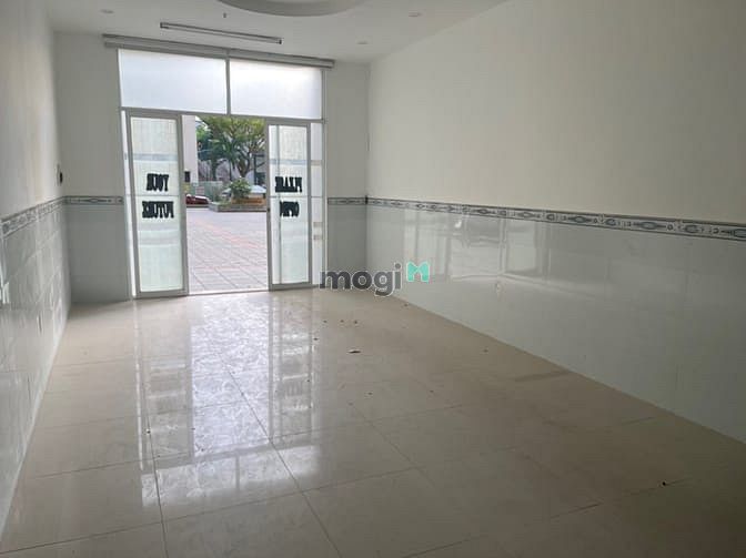 Hình ảnh BÁN SHOPHOUSE- MT chung cư Petroland- Q2