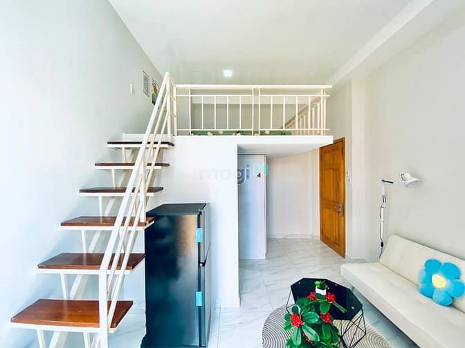 Hình ảnh Ban công có gác full nội thất ngay siêu thị Go