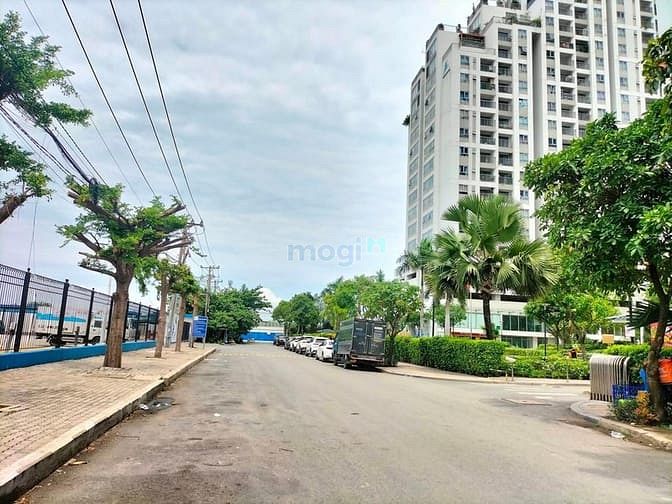 Hình ảnh Cho thuê khu đất mặt tiền mai chi tho quận 2