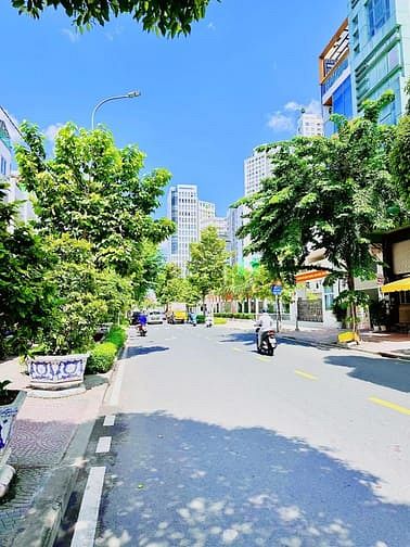 Hình ảnh Góc 2 mặt tiền 12x25m đường Nguyễn Tất Thành,Q4  Trệt 3 lầu SIÊU ĐẸP