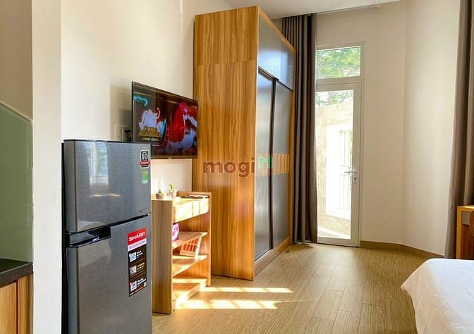 Hình ảnh Cho Thuê Căn Hộ Studio Ban Công Full Nội Thất Đối Diện Đại Học Rmit Qu