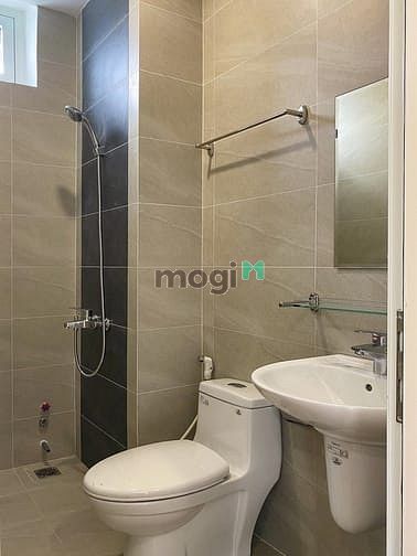 Hình ảnh Cho Thuê Căn Hộ Studio Ban Công Full Nội Thất Đối Diện Đại Học Rmit Qu