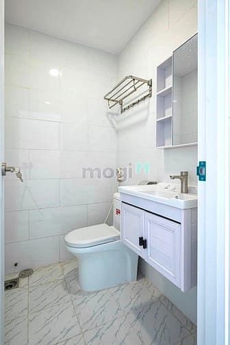 Hình ảnh Cho Thuê Căn Hộ Ban Công Mới Full Nội Thất CMT8 quận 10, mới an ninh