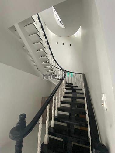 Hình ảnh Biệt thự MT đường số 5 khu Tên Lửa - Bình Tân, 8x20m, 3 Tấm, 38tr/th