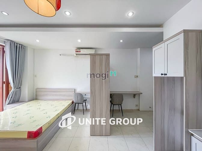 Hình ảnh Phòng studio 40m2 Lạc Long Quân có ban công chữa lành