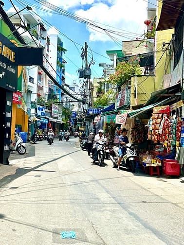 Hình ảnh Bán nhà Tân Bình , hẻm xe hơi đường Lý Thường Kiệt , 5 tầng . Giá 10 t