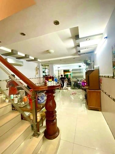 Hình ảnh Bán nhà Tân Bình , hẻm xe hơi đường Lý Thường Kiệt , 5 tầng . Giá 10 t