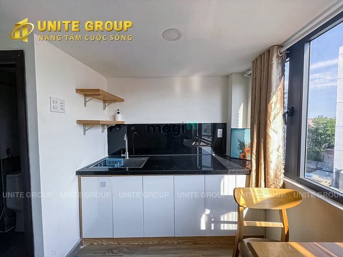 Hình ảnh SIÊU PHẨM duplex cửa sổ lớn view thành phố. Ngay Lăng Cha Cả