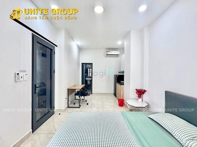 Hình ảnh Phòng Studio siêu đẹp cửa sổ ngay Lăng Cha Cả, gần sân bay TSN