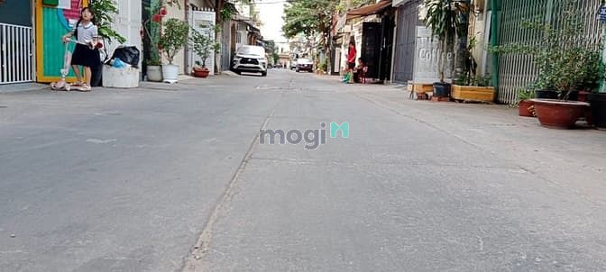 Hình ảnh Tân Phú ,Bán đât  HXH 6m gần mặt tiền , 90m2. Giá 5,3 tỷ