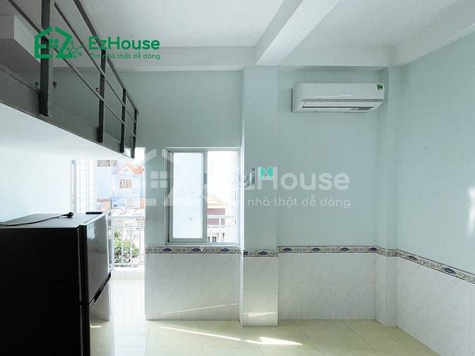 Hình ảnh Ban công sắn máy lạnh ngay Gần Đại Học Văn Hiến