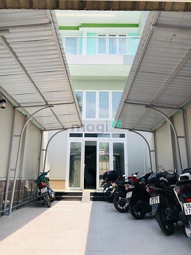 Hình ảnh Cho thuê căn hộ studio 40m2 có ban công Thảo Điền Q2 thang máy