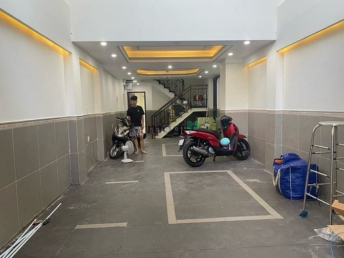 Hình ảnh Dòng tiền tốt 50tr/tháng gấp bán giá tốt Lưu Hữu Phước Q8