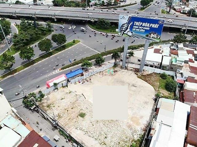 Hình ảnh Bán khuôn đất lớn góc 2MT Quốc lộ 13 (54m x 50m) công nhận 2.059m2