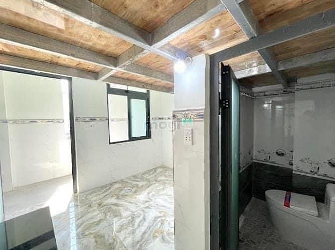 Hình ảnh Phòng mới 100% MÁY LẠNH, Làng Đại Học - KTX khu B