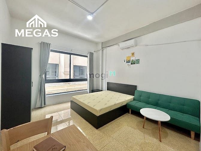 Hình ảnh Cho Thuê Căn Hộ Studio cửa sổ lớn nằm ngay Vạn Phúc CiTy