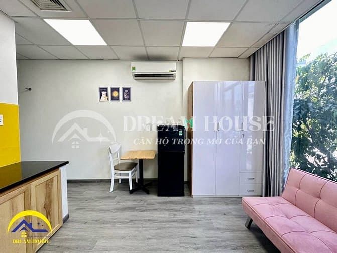 Hình ảnh Studio tách bếp ban công full NT, phòng rộng nhiều ko gian sinh hoạt