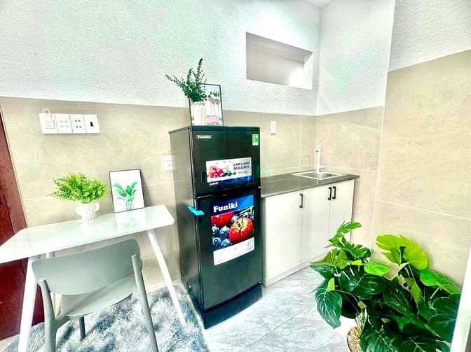 Hình ảnh Cho thuê phòng Tô Hiến Thành Q10, thang máy, hầm xe, nhà mới