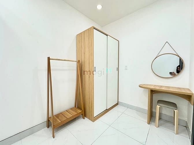 Hình ảnh Căn Hộ 2PN - Full Nội Thất Cửa Sổ Ban Công - Gần Vòng Xoay Lăng Cha Cả