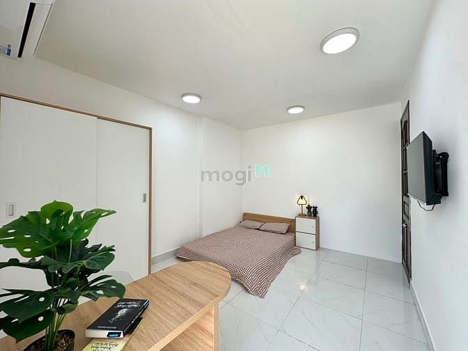 Hình ảnh Căn Hộ 2PN - Full Nội Thất Cửa Sổ Ban Công - Gần Vòng Xoay Lăng Cha Cả