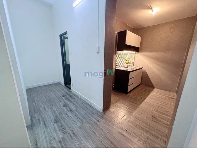 Hình ảnh Căn Hộ 50M2, 2 PHÒNG NGỦ 2WC Full Nội Thất Máy Giặt Riêng Quận 01