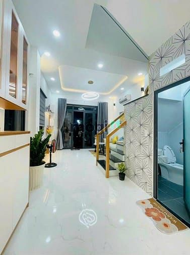 Hình ảnh Chính chủ cần bán gấp căn ở Đ.Trần Hưng Đạo,P1,Q5, 72m2, 2tỷ450, SHR