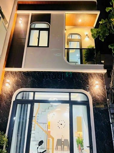Hình ảnh Chính chủ cần bán gấp căn ở Đ.Trần Hưng Đạo,P1,Q5, 72m2, 2tỷ450, SHR